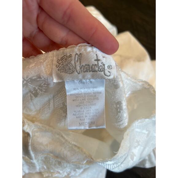 Character Women’s Long Sleeve Long Retro White Nightgown Dress Size Medium - Picture 8 of 9